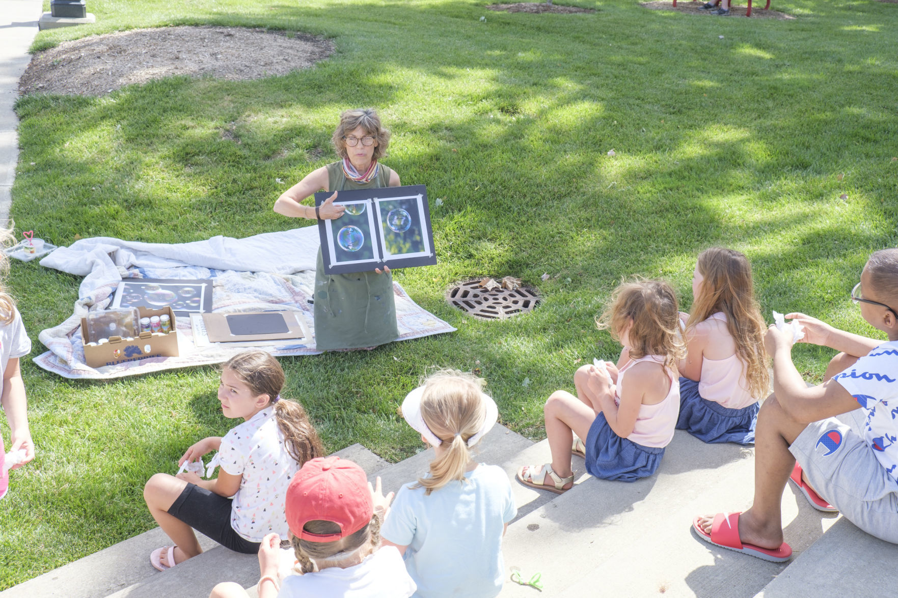 GALLERY-Bubble-Art-Class-061120-16.jpg